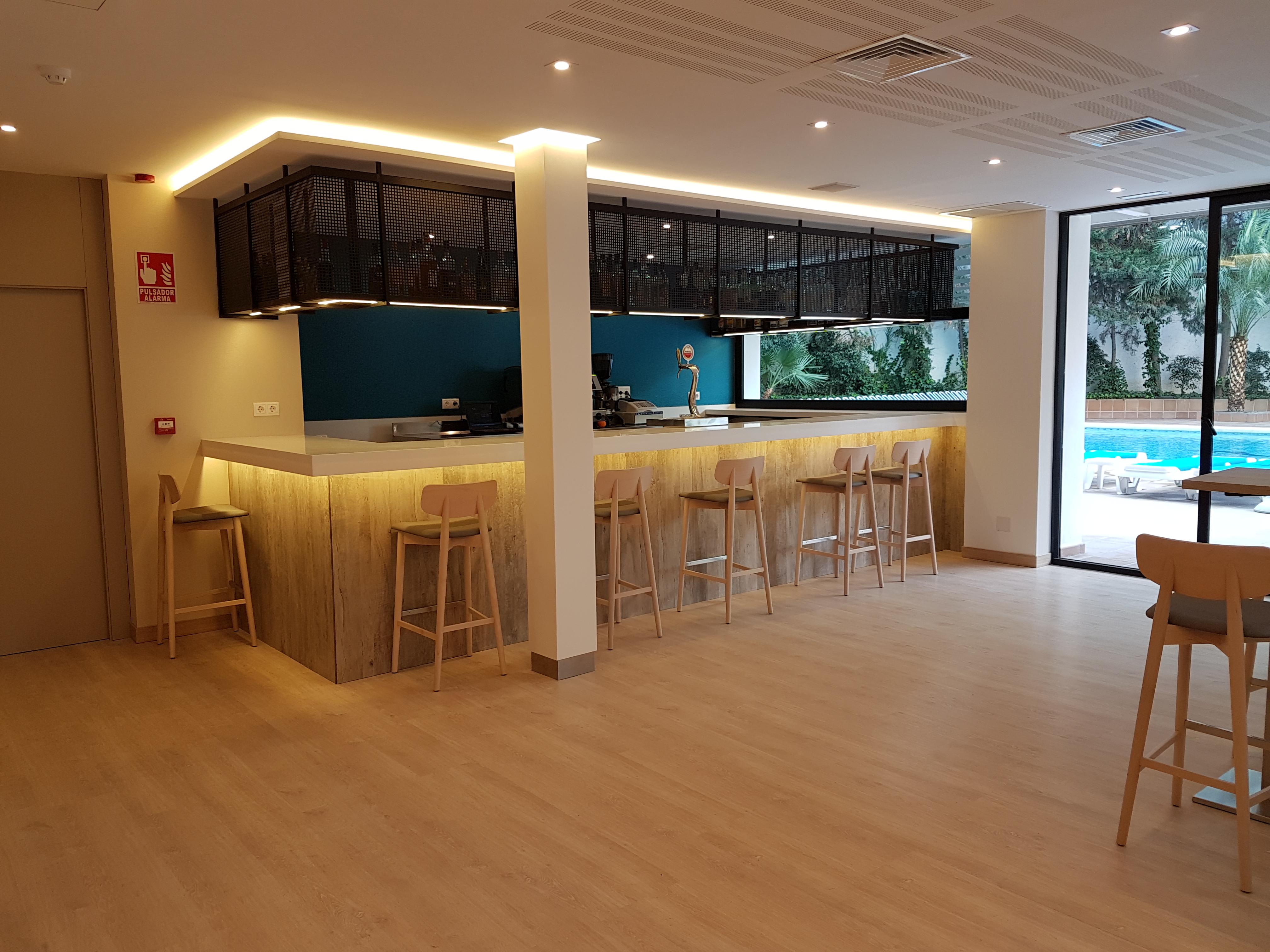בנידורם Hotel Perla מראה חיצוני תמונה