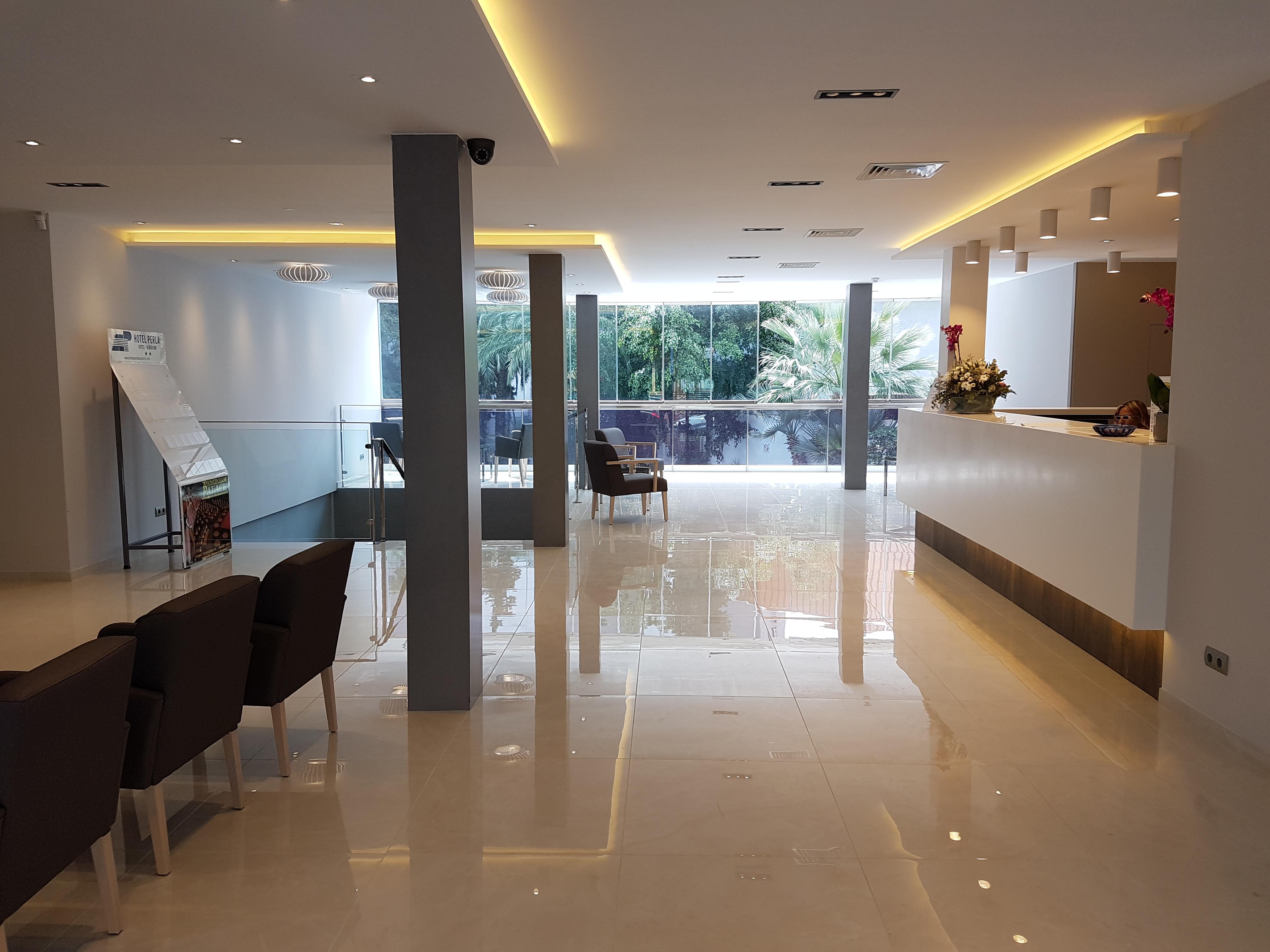 בנידורם Hotel Perla מראה חיצוני תמונה