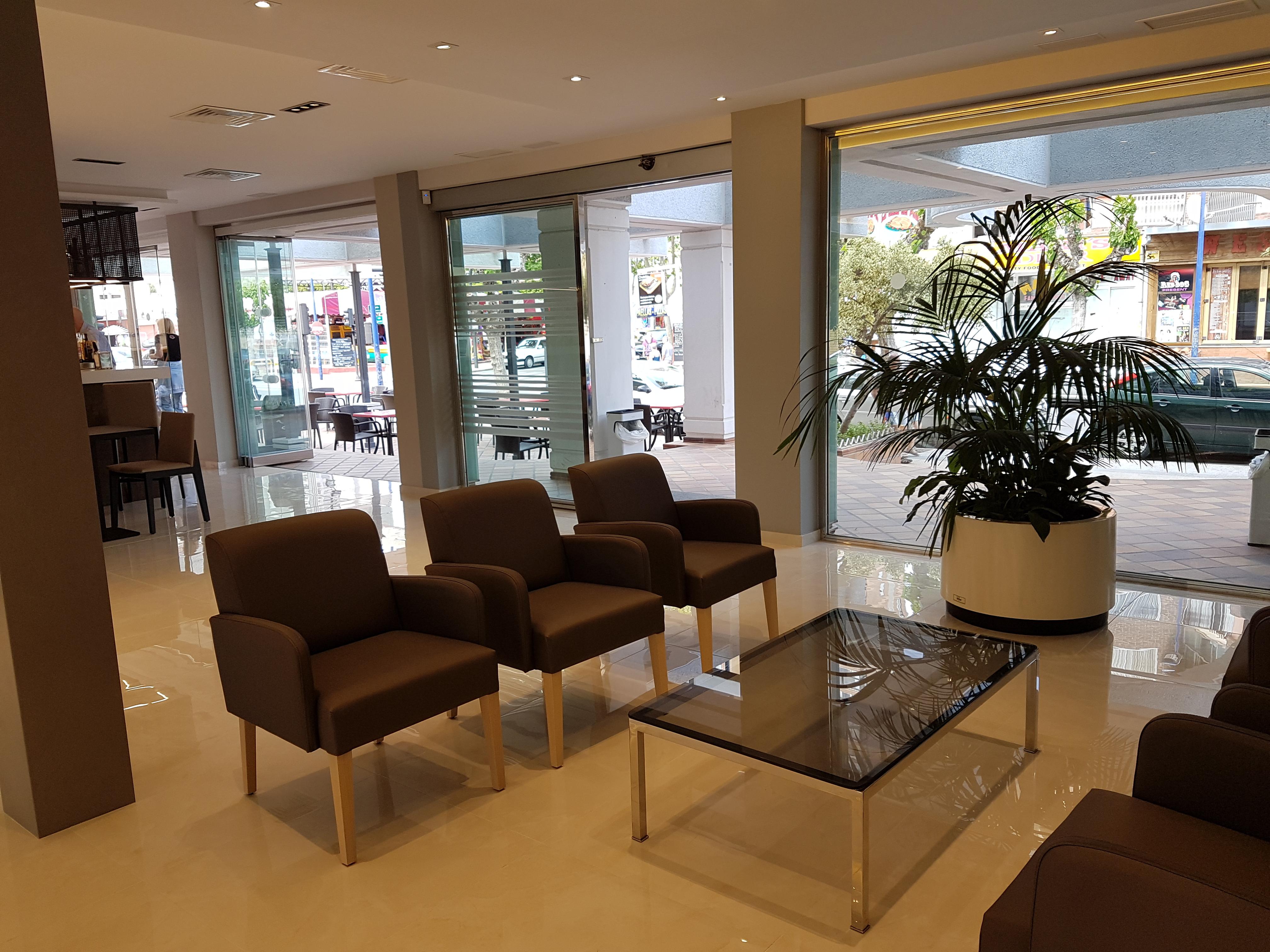 בנידורם Hotel Perla מראה חיצוני תמונה