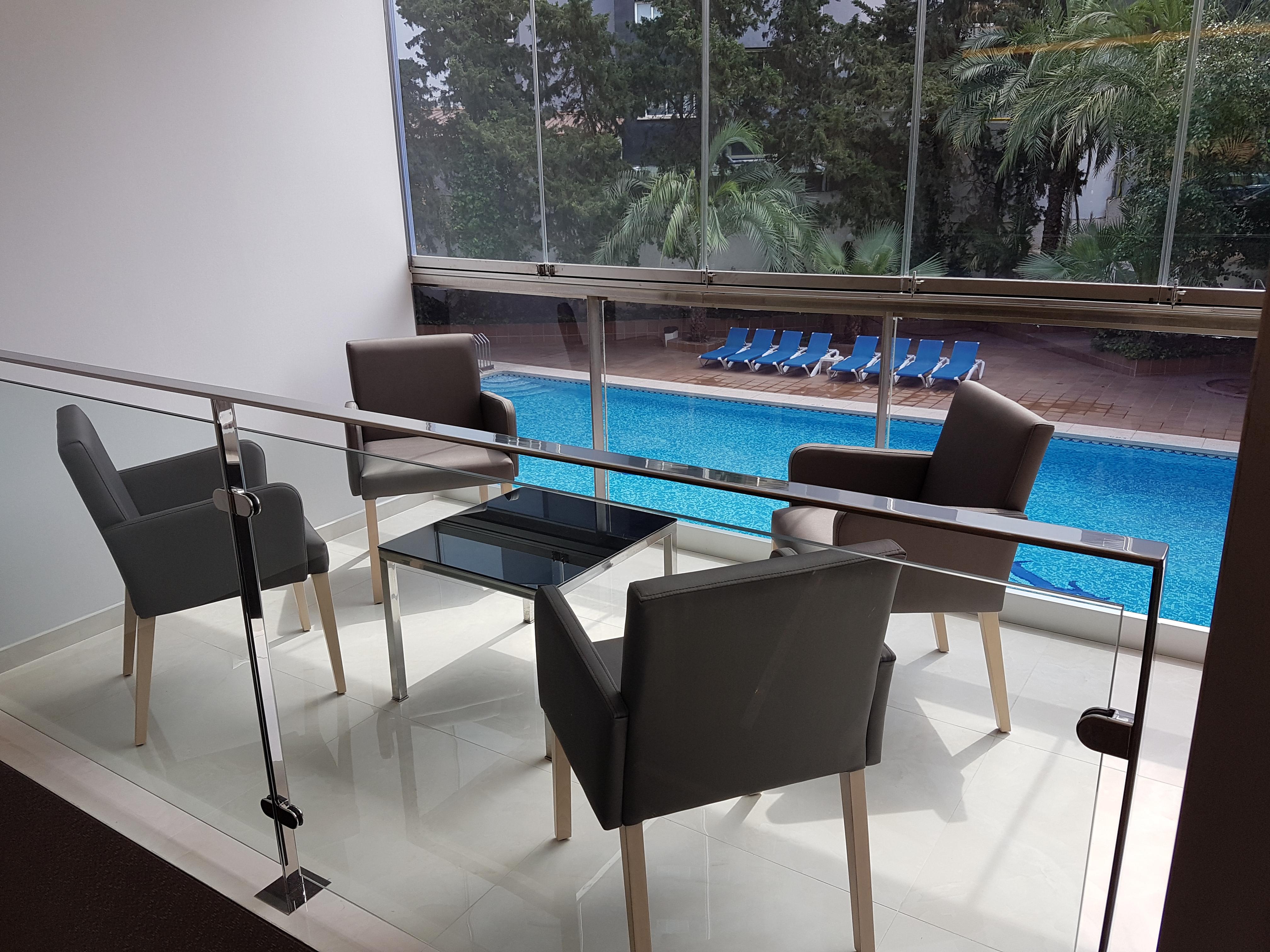 בנידורם Hotel Perla מראה חיצוני תמונה