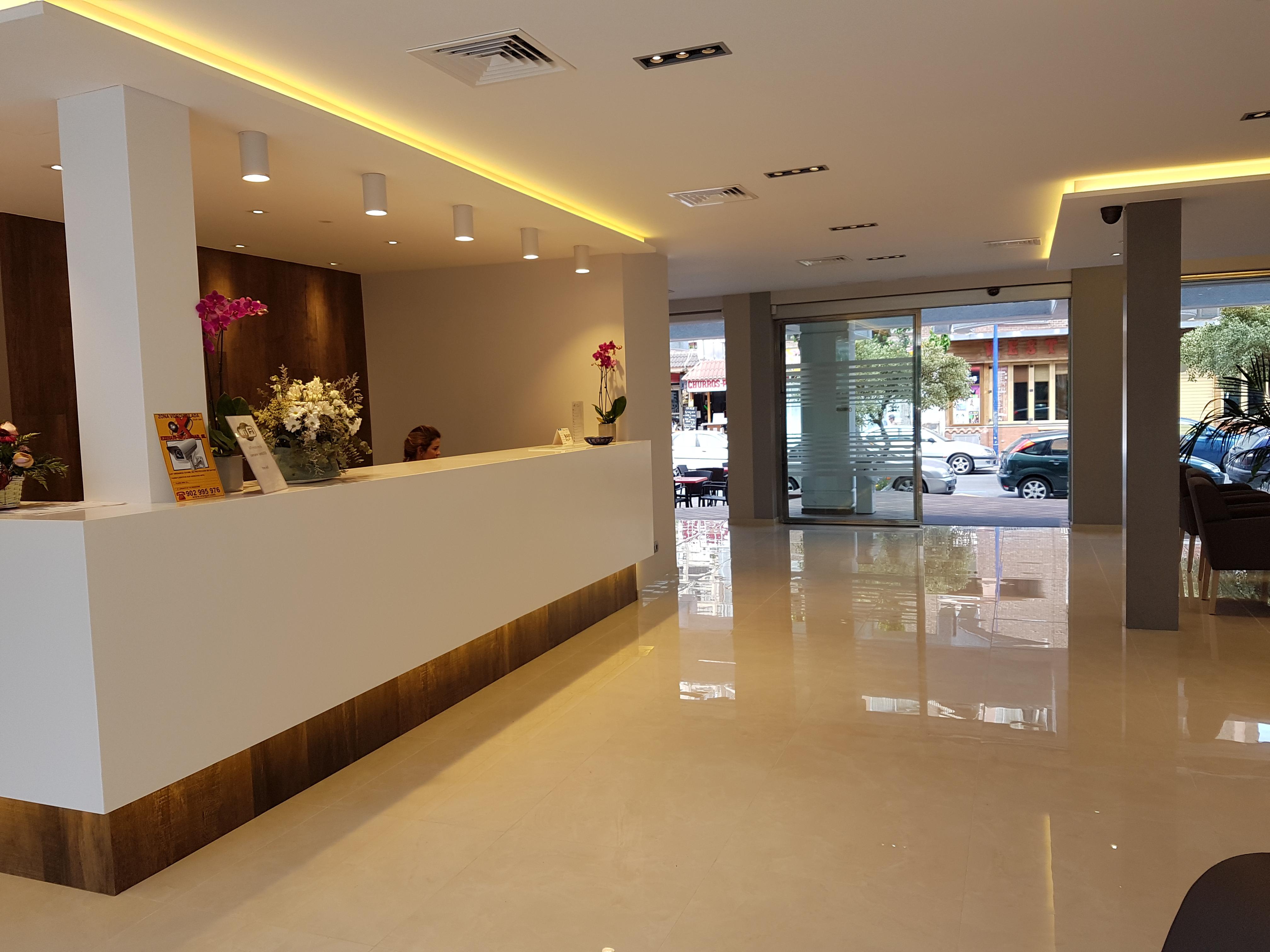 בנידורם Hotel Perla מראה חיצוני תמונה