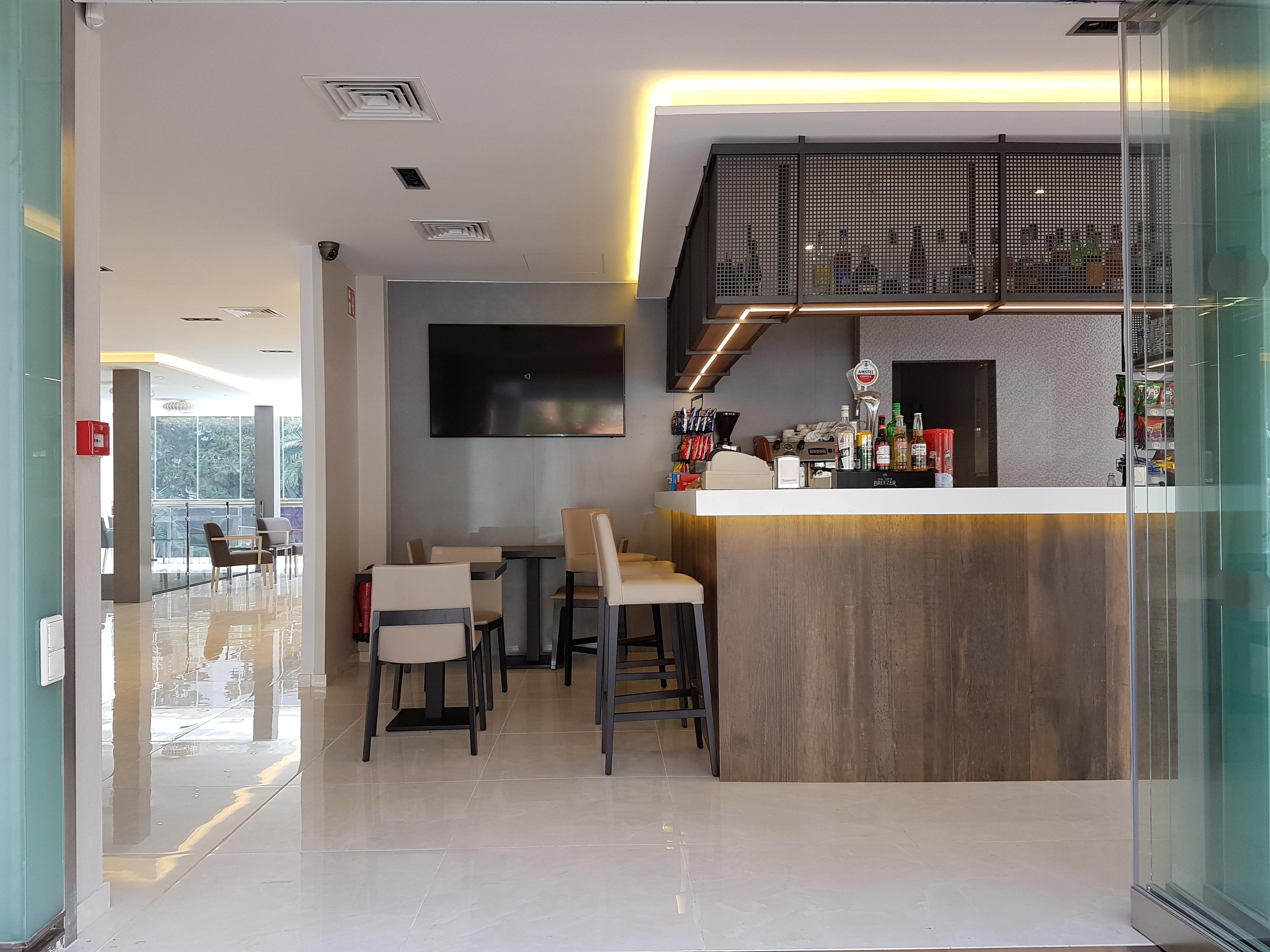 בנידורם Hotel Perla מראה חיצוני תמונה