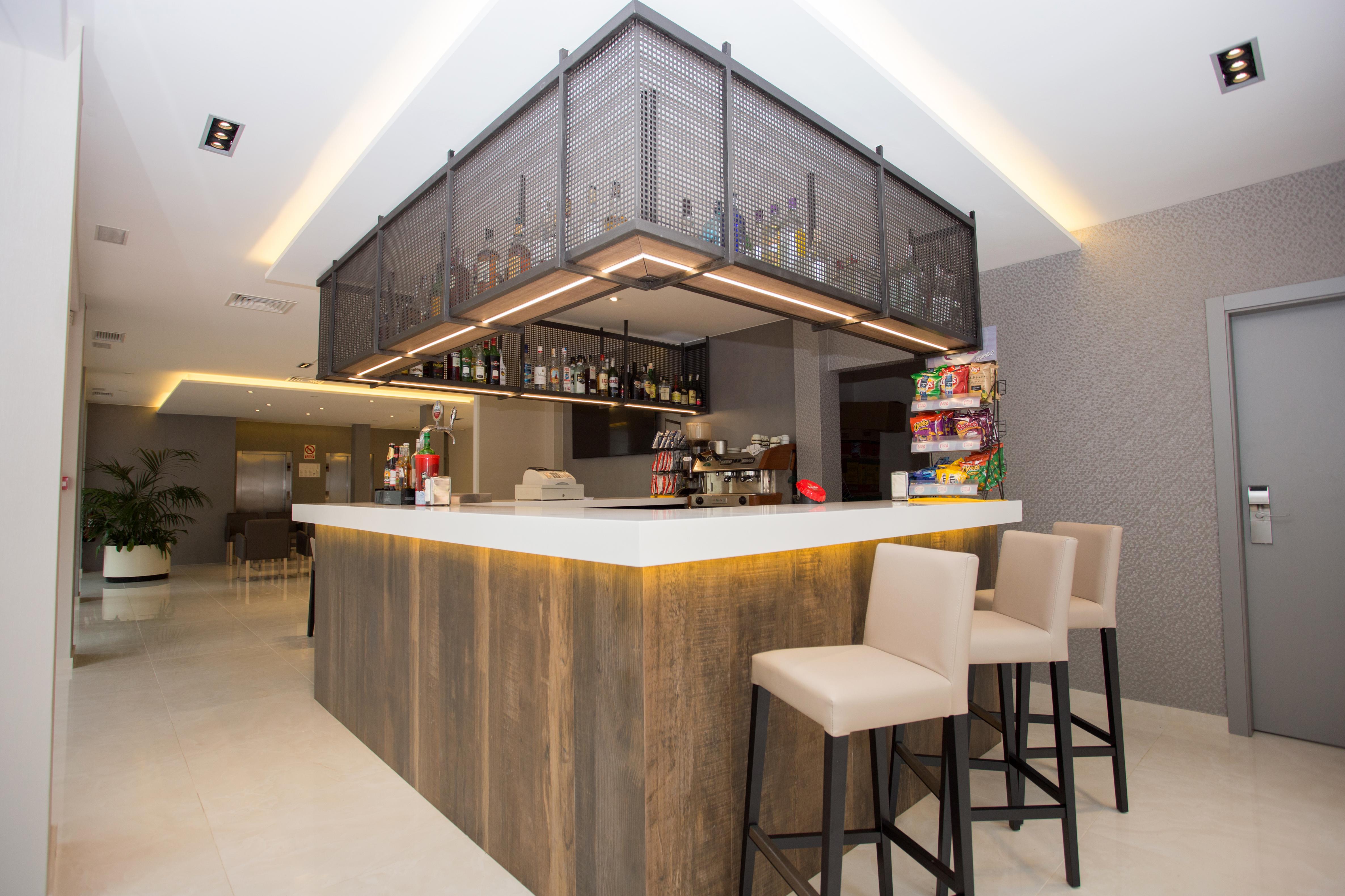 בנידורם Hotel Perla מראה חיצוני תמונה
