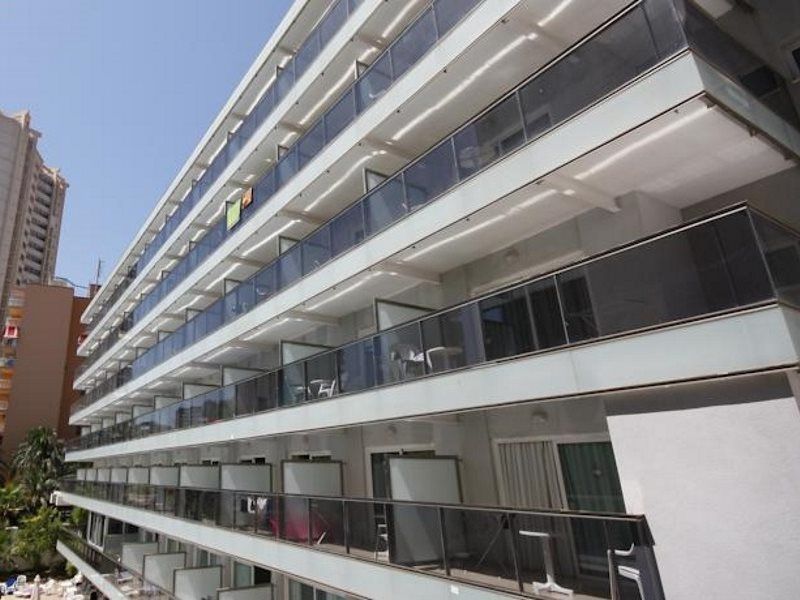 בנידורם Hotel Perla מראה חיצוני תמונה