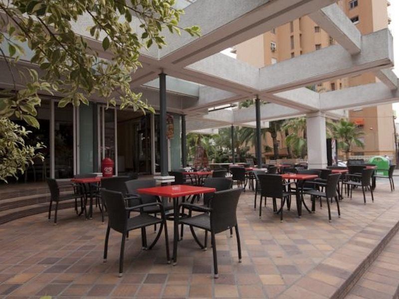 בנידורם Hotel Perla מראה חיצוני תמונה