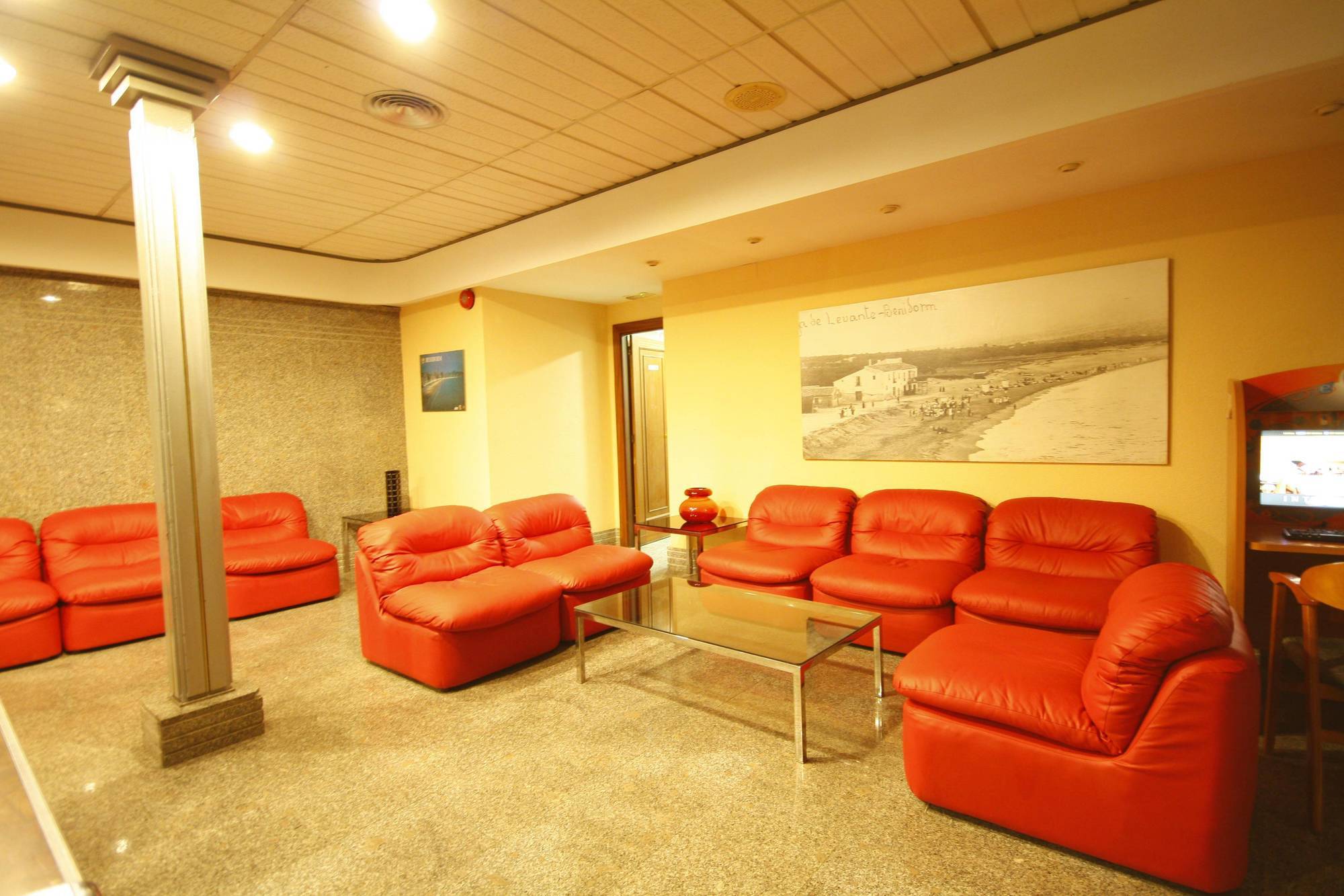בנידורם Hotel Perla מראה חיצוני תמונה