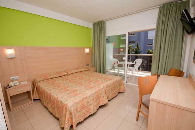 בנידורם Hotel Perla מראה חיצוני תמונה